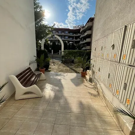 Anastasiia Nautilus Club Appartement