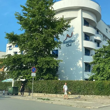 Anastasiia Nautilus Club Lejlighed *